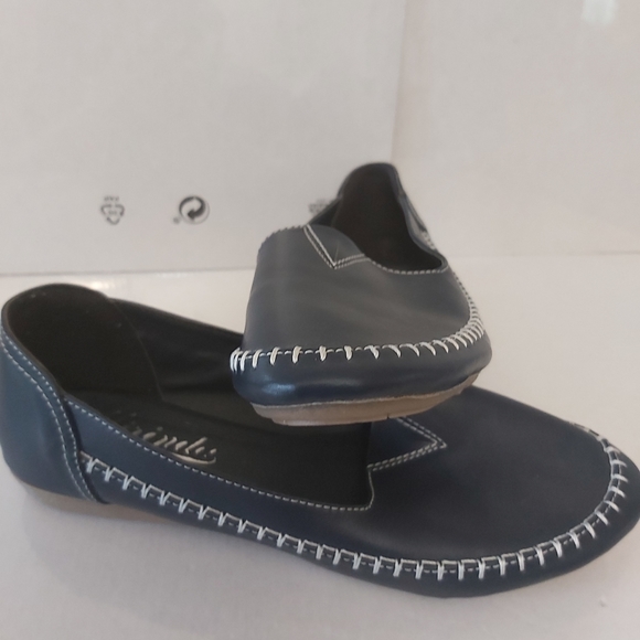 Shoes Size 6 - Picture 3 of 6